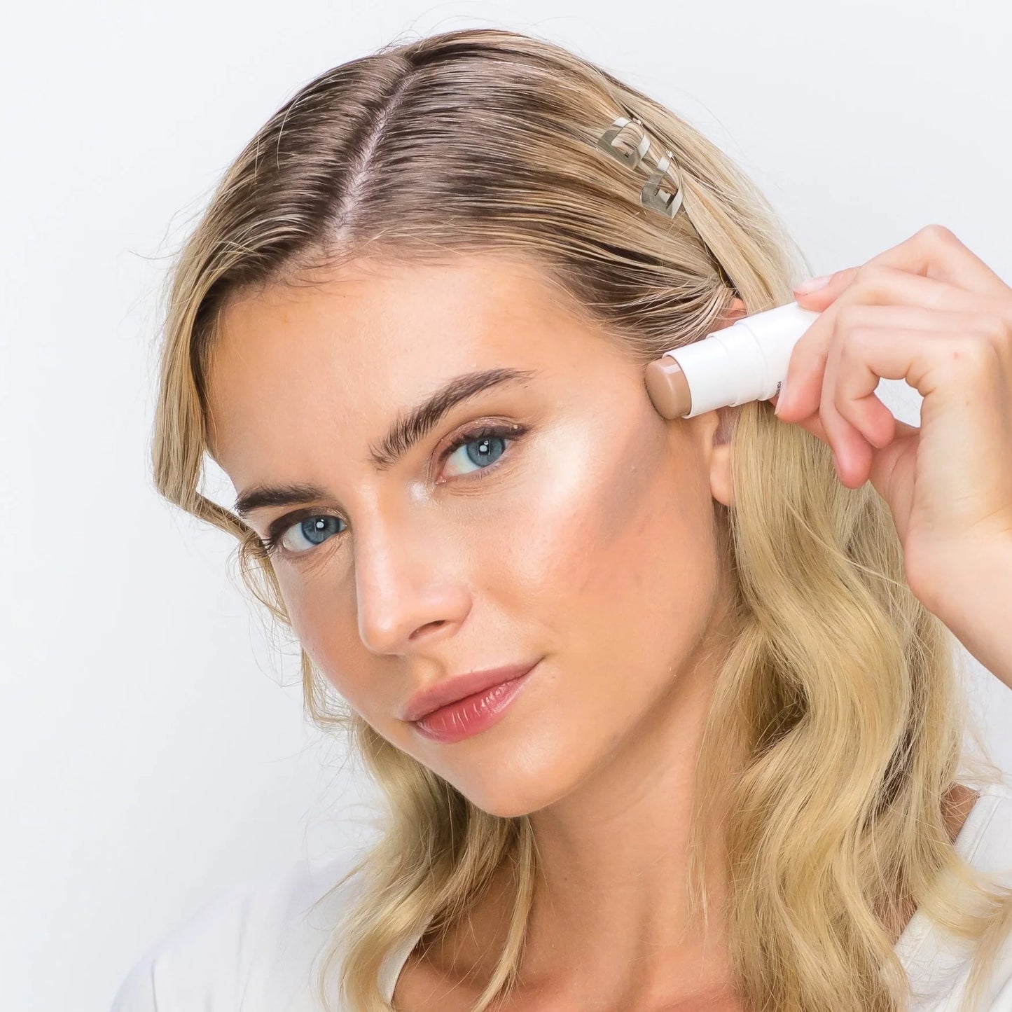Essentials Contour Stick Kara Beauty- Sculpted