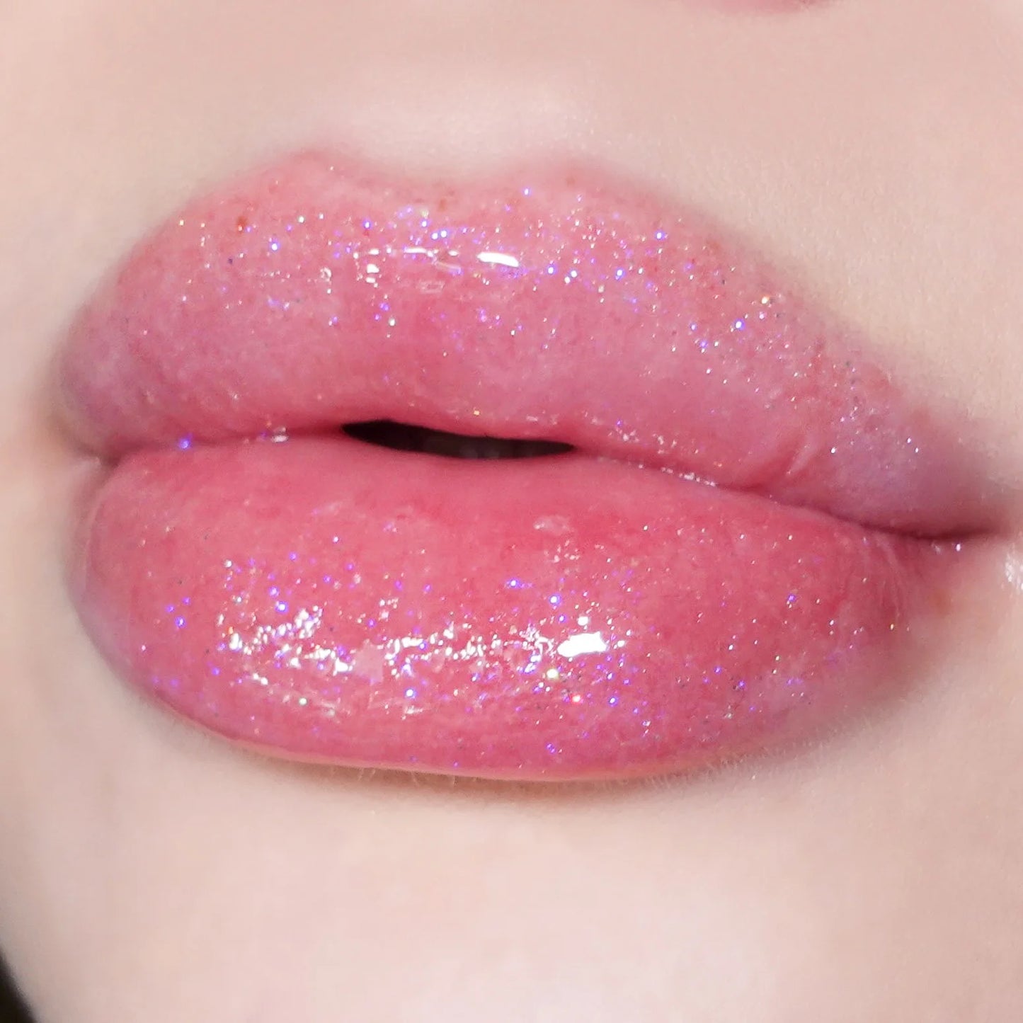 Level Up Lip Gloss Kara Beauty- Holo Glam
